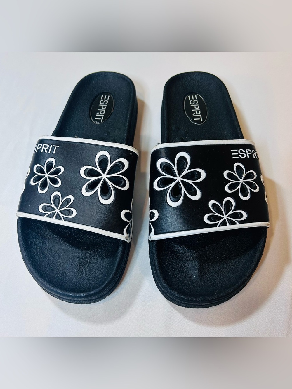 Vintage Y2K Espirit Black & White Slide Sandals Retro Daisy Pattern NWOT size 8